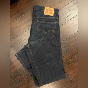 LIKE NEW - Men’s Levi Strauss 569; Dark Wash Loose Straight Fit 34/34